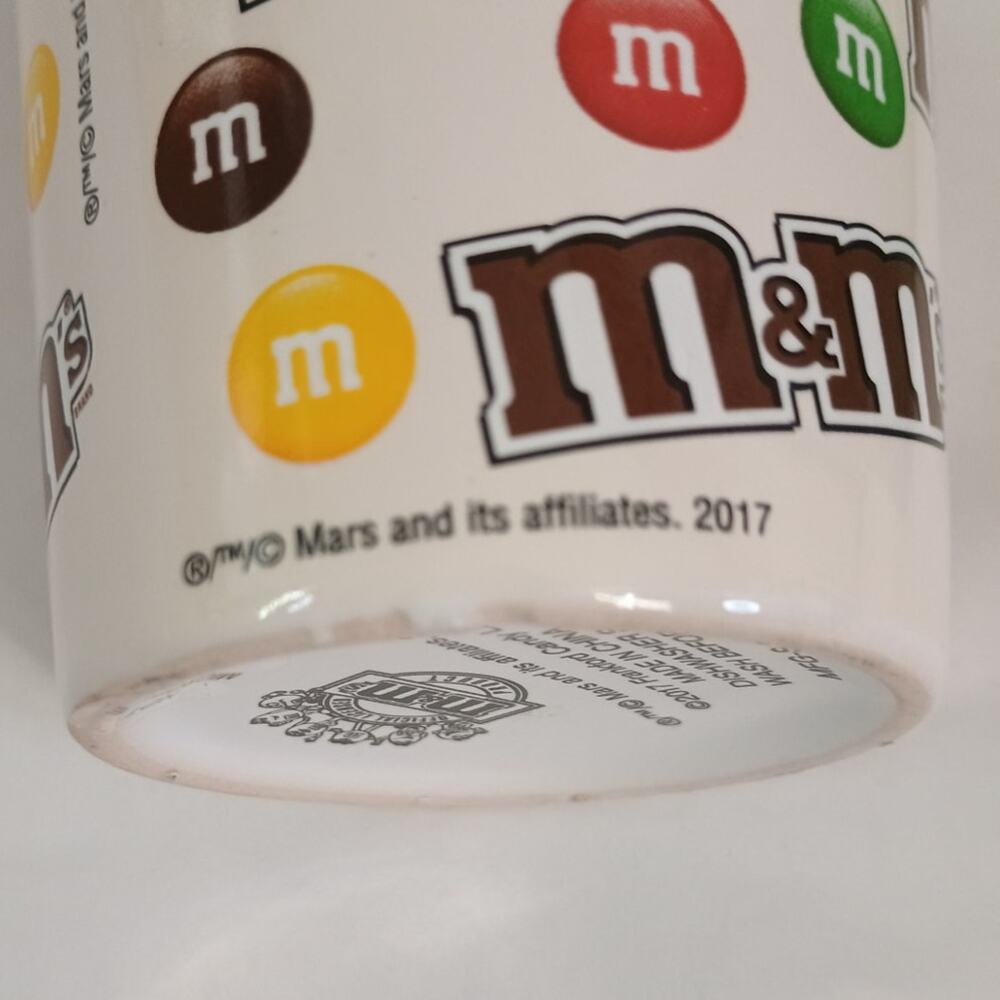 Green M&M Ceramic Mug & To-Go Coffee Cup Set w/ Lid | Tea Drinkware Collectible - Picture 7 of 10